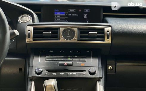 Lexus IS 2013 - фото 16