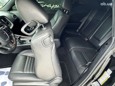 Dodge Challenger 2021 - фото 17