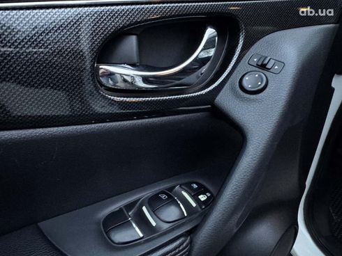 Nissan Rogue 2016 белый - фото 27