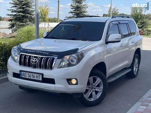 Toyota Land Cruiser 2010 - фото 3