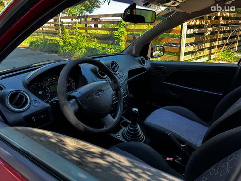 Ford Fiesta 2007 красный - фото 40