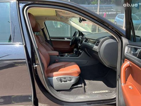 Volkswagen Touareg 2015 - фото 17