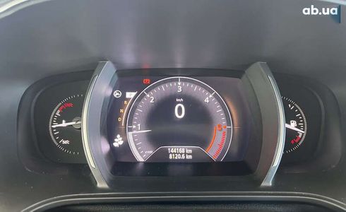 Renault Megane 2019 - фото 11