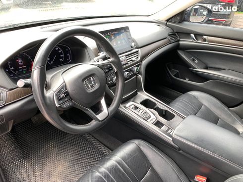 Honda Accord 2018 черный - фото 23