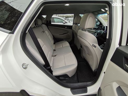 Hyundai Tucson 2018 белый - фото 20