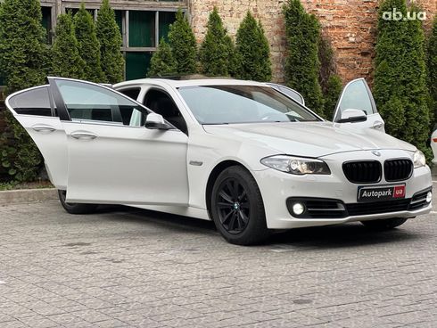 BMW 5 серия 2014 белый - фото 50