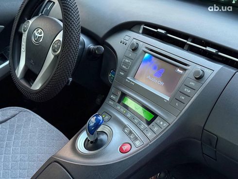 Toyota Prius 2014 серый - фото 17