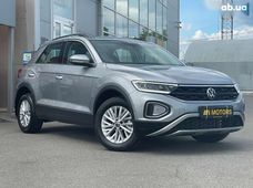 Купити Volkswagen T-Roc бу в Україні - купити на Автобазарі