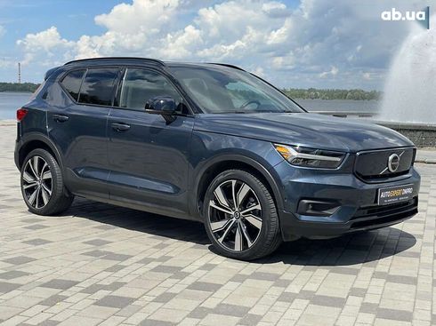 Volvo XC40 2021 - фото 28