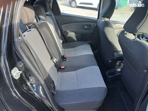 Toyota Yaris 2015 - фото 30