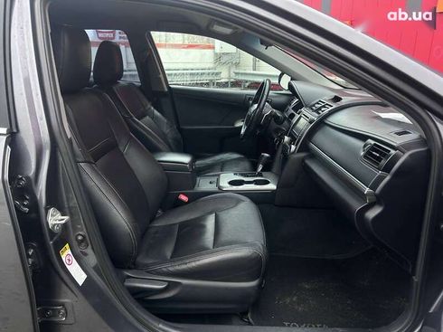 Toyota Camry 2012 - фото 9