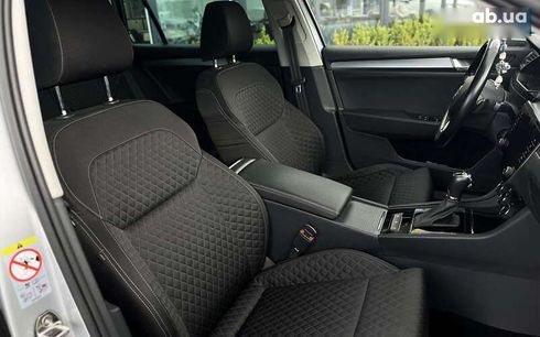 Skoda Superb 2018 - фото 23