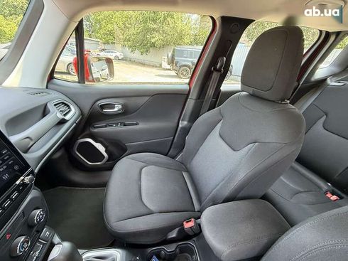 Jeep Renegade 2019 - фото 24