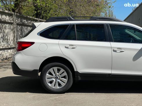 Subaru Outback 2018 белый - фото 5