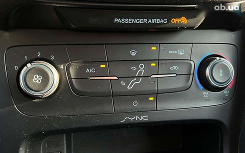 Ford Focus 2017 - фото 17