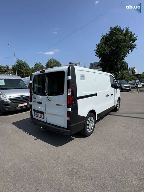 Renault Trafic 2019 - фото 10