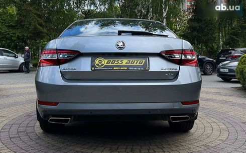 Skoda Superb 2018 - фото 6
