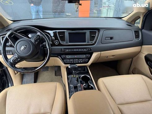 Kia Carnival 2019 - фото 16