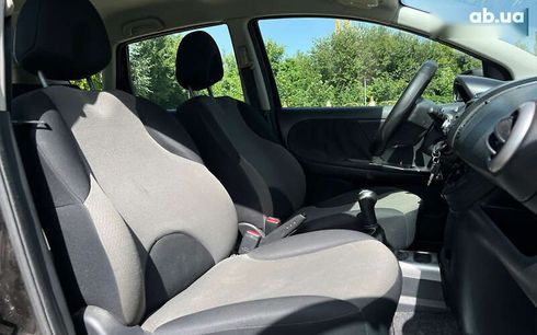 Nissan Note 2011 - фото 9
