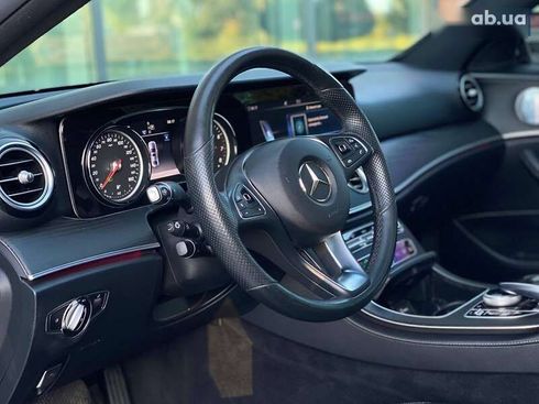 Mercedes-Benz E-Класс 2018 - фото 30