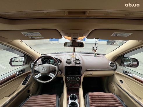 Mercedes-Benz GL-Класс 2010 красный - фото 28