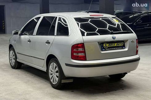 Skoda Fabia 2004 - фото 4