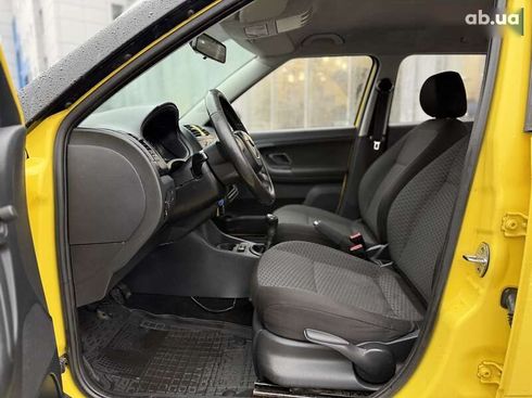 Skoda Fabia 2012 - фото 14