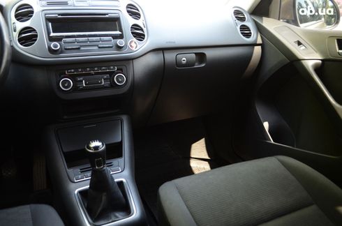Volkswagen Tiguan 2011 бежевый - фото 10