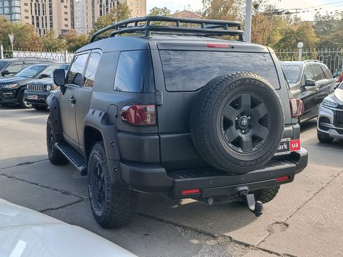 Toyota FJ Cruiser 2008 черный - фото 10