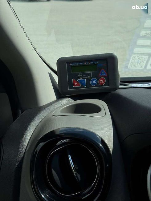 Renault Trafic 2015 - фото 13