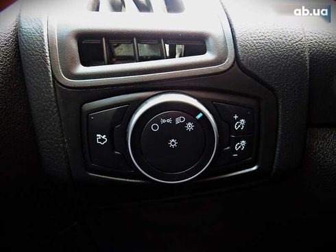 Ford Focus 2016 - фото 10