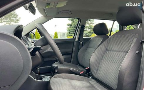 Skoda Fabia 2012 - фото 9