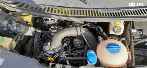 Volkswagen Transporter 2016 желтый - фото 12