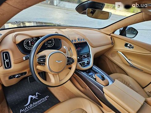 Aston Martin DBX 2021 - фото 12