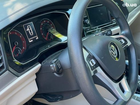 Volkswagen Jetta 2019 оранжевый - фото 21