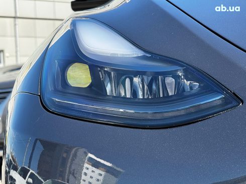 Tesla Model Y 2023 серый - фото 9