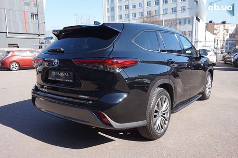 Toyota Highlander 2021 - фото 5