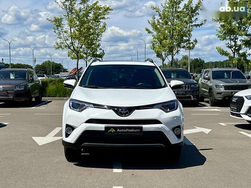Toyota RAV4 2017 - фото 5