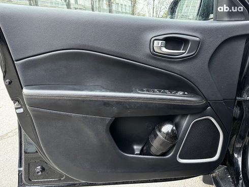 Jeep Compass 2017 черный - фото 12
