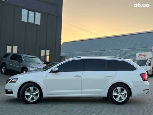 Skoda octavia a7 2018 белый - фото 4