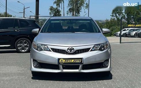 Toyota Camry 2012 - фото 2