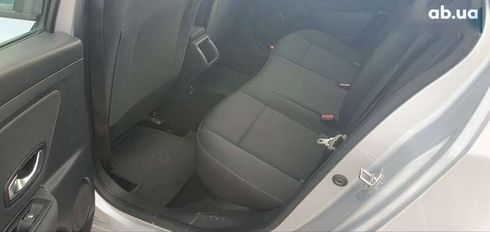 Renault Megane 2011 - фото 12