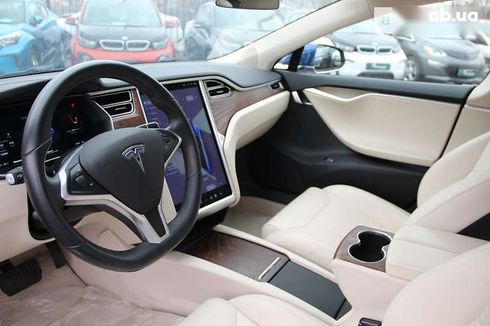 Tesla Model S 2017 - фото 15