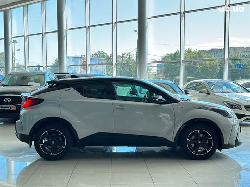 Toyota C-HR 2021 серый - фото 4