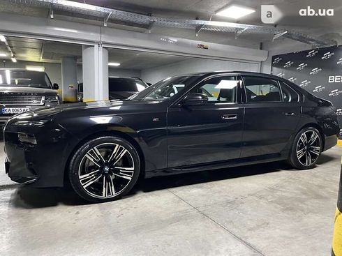 BMW 7 Series iPerformance 2023 - фото 20