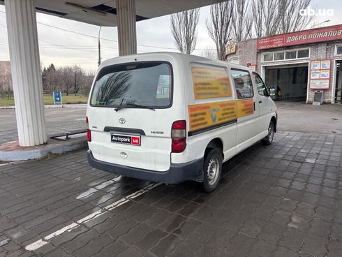 Toyota HiAce 2007 белый - фото 10