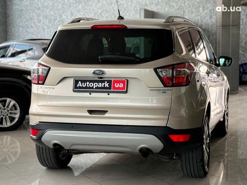 Ford Escape 2016 бежевый - фото 10