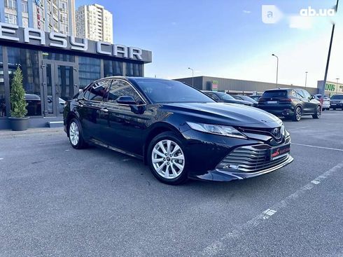 Toyota Camry 2019 - фото 16