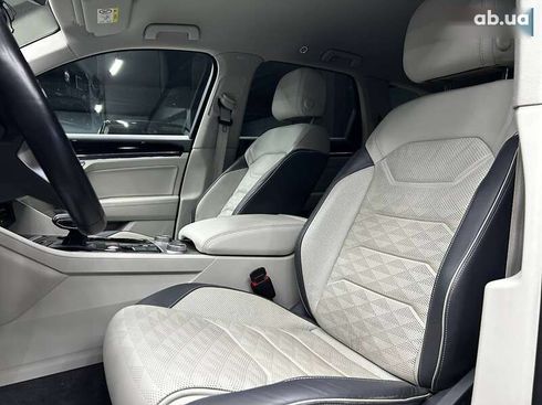 Volkswagen Touareg 2020 - фото 10