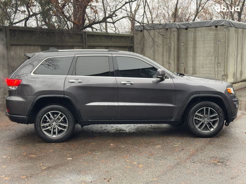 Jeep Grand Cherokee 2018 серый - фото 6